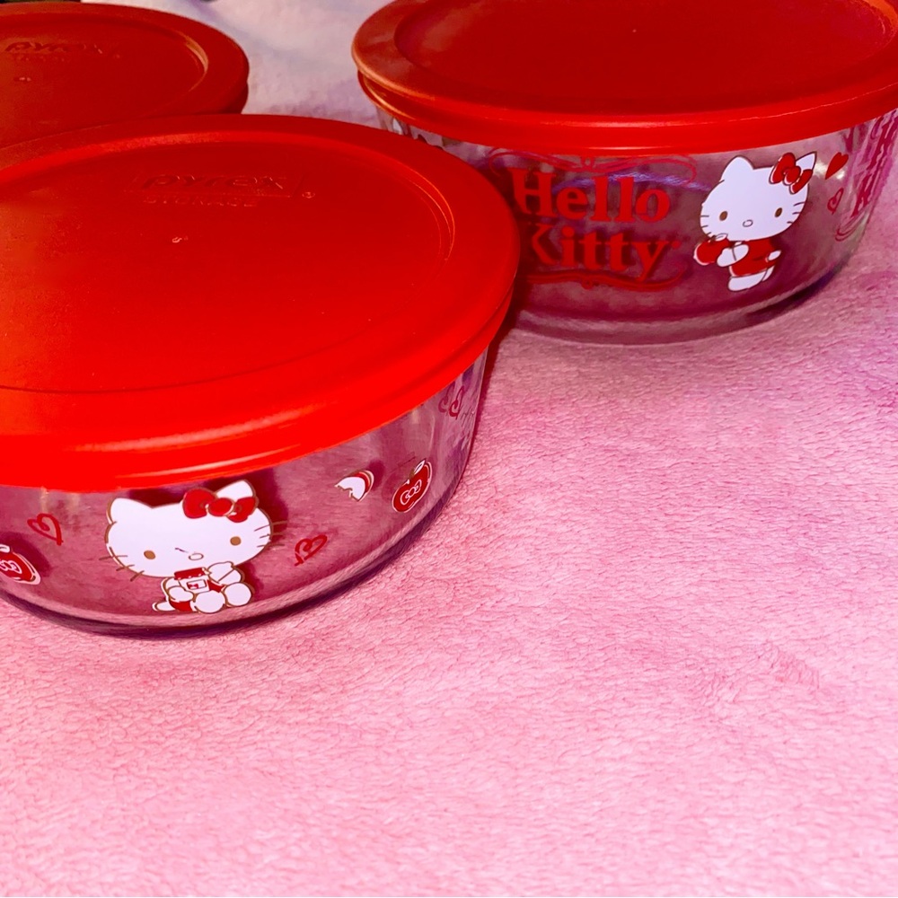 Hello Kitty Pyrex Glass Set Food Storage Red Lids Costco Apple Heart Containers - Picture 9 of 15